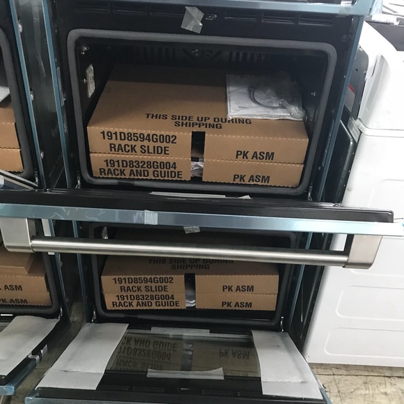 GE Cafe Series Double Convection Wall Oven - Picture 4 of 8